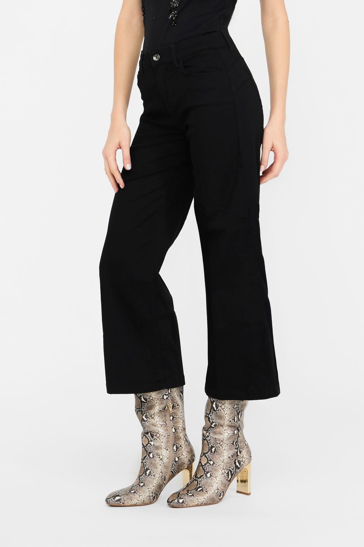 Liu Jo Kısa Paça Düz Kesim Jean