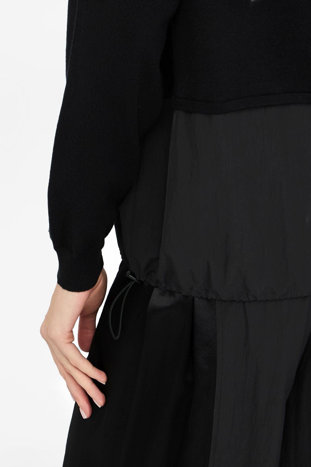 Liu Jom Kapaklı Cep Detaylı Triko